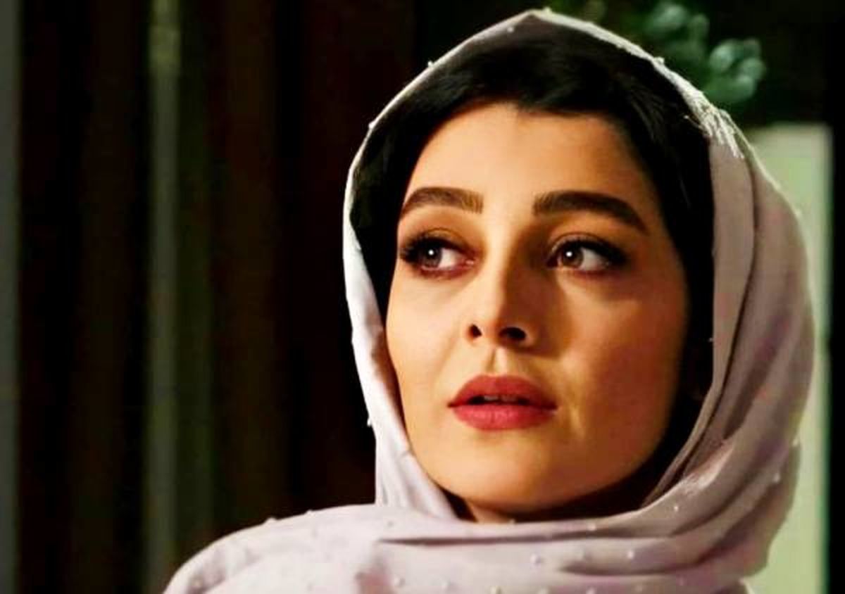 چهره میکاپ شده ساره بیات با موهای بلوند + عکس ساره بیات