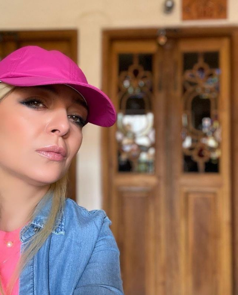 چهره میکاپ شده ساره بیات با موهای بلوند + عکس ساره بیات