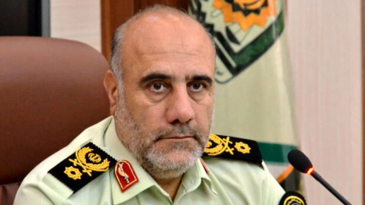 معتاد متجاهر