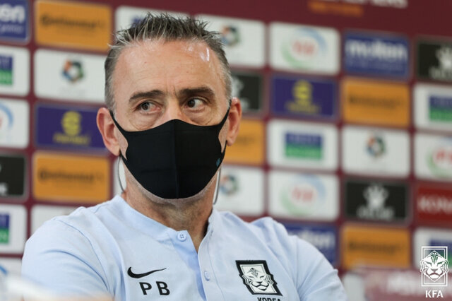 واکنش سرمربی کره به غیبت تماشاگران در آزادی