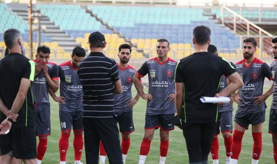 تماس با تعدادی از بازیکنان پرسپولیس برای گرفتن حمایت مدیرعاملی!