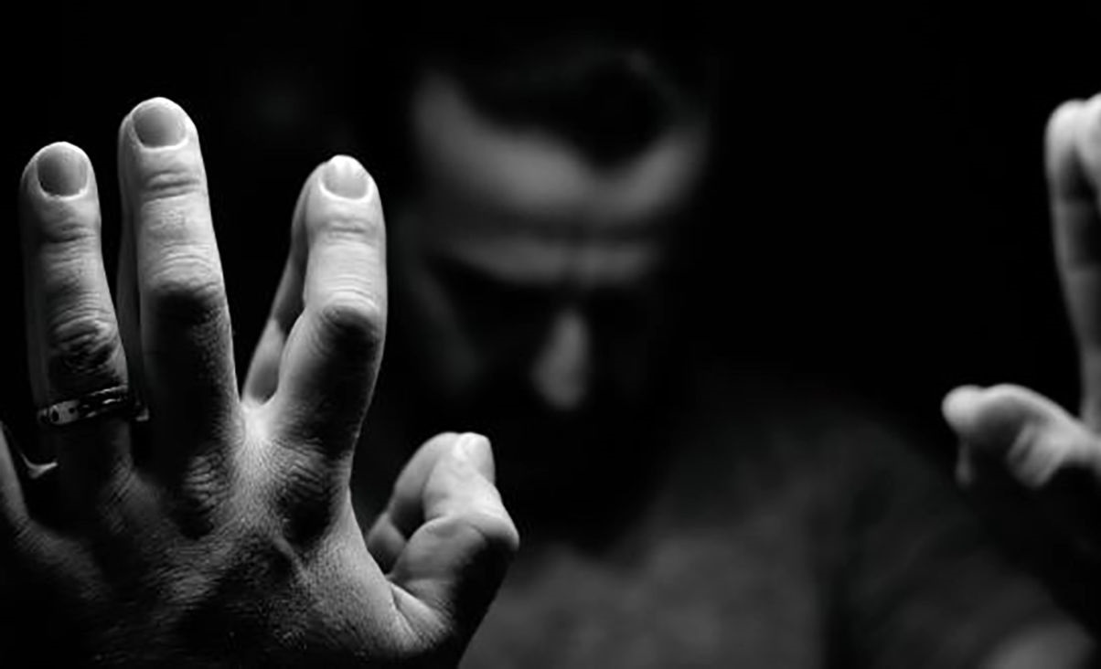 شکنجه سیاه آتوسا در ترکیه / بازداشت لیدر استانبول در تهران! شکنجه آتوسا در ترکیه