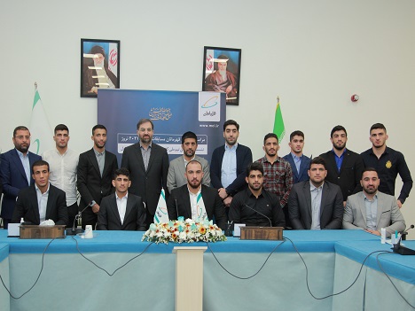 تجلیل مدیرعامل همراه اول از قهرمانان کشتی کشور تجلیل مدیرعامل همراه اول از قهرمانان کشتی کشور