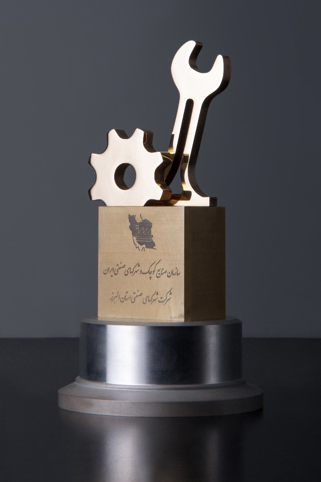 سفارش و ساخت انواع تندیس و تابلو تجاری مغازه