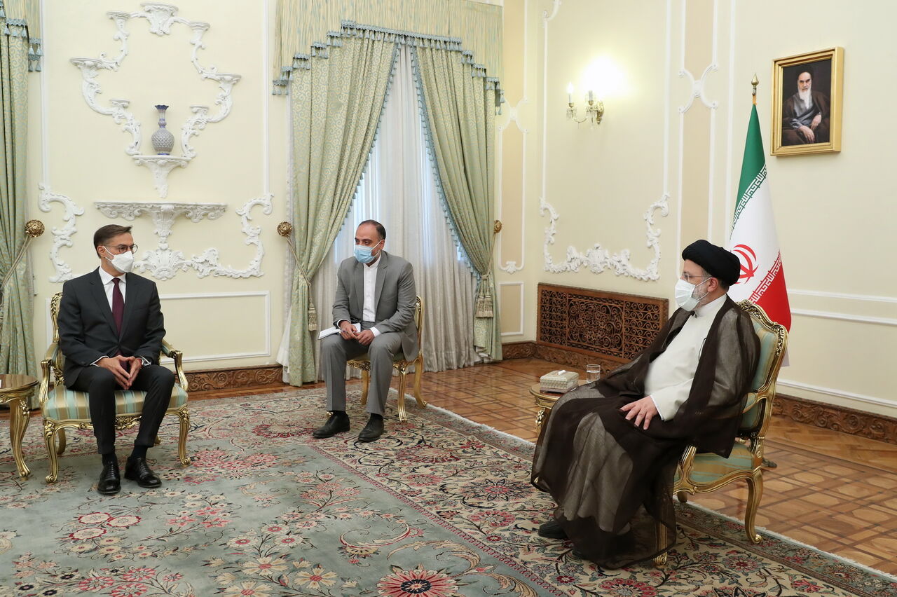 سیاست ایران توسعه روابط با کشورهای آمریکای لاتین است سیاست ایران توسعه روابط با کشورهای آمریکای لاتین است