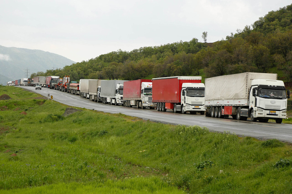 کارشکنی آذربایجان در صادرات ایران به روسیه! کارشکنی آذربایجان در صادرات ایران به روسیه!