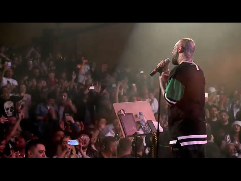 کنسرت جنجالی تتلو 