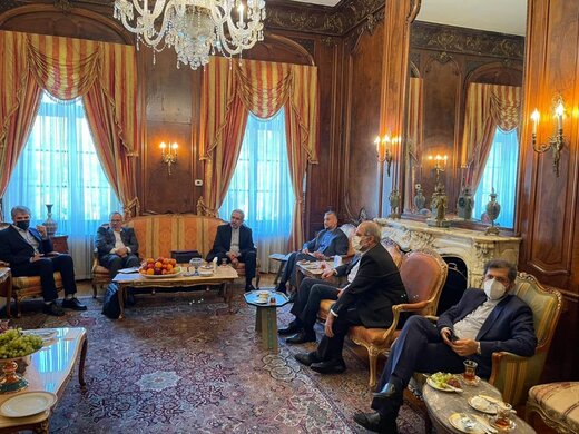 دیدار امیرعبداللهیان با رئیس و اعضاء دفتر حفاظت منافع ایران در واشنگتن