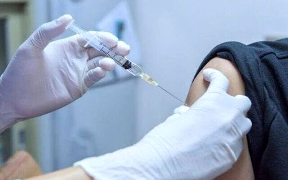 ١۴ درصد افراد بالای ١٨ سال اصلا تمایل به تزریق واکسن کرونا ندارند