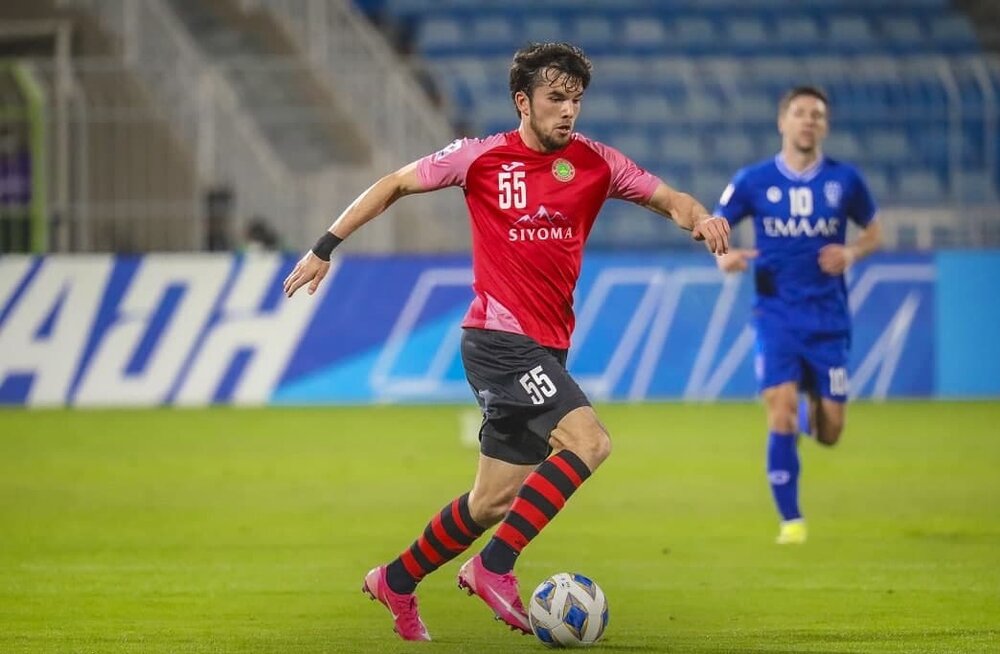 دو بازیکن تاجیکستانی در راه پرسپولیس