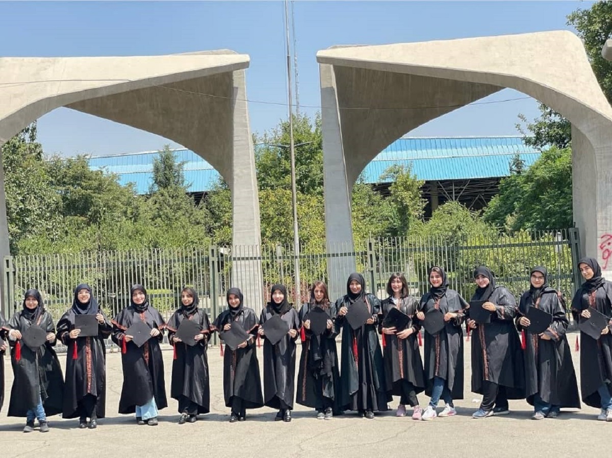 حجاب دختران دانشگاه تهران