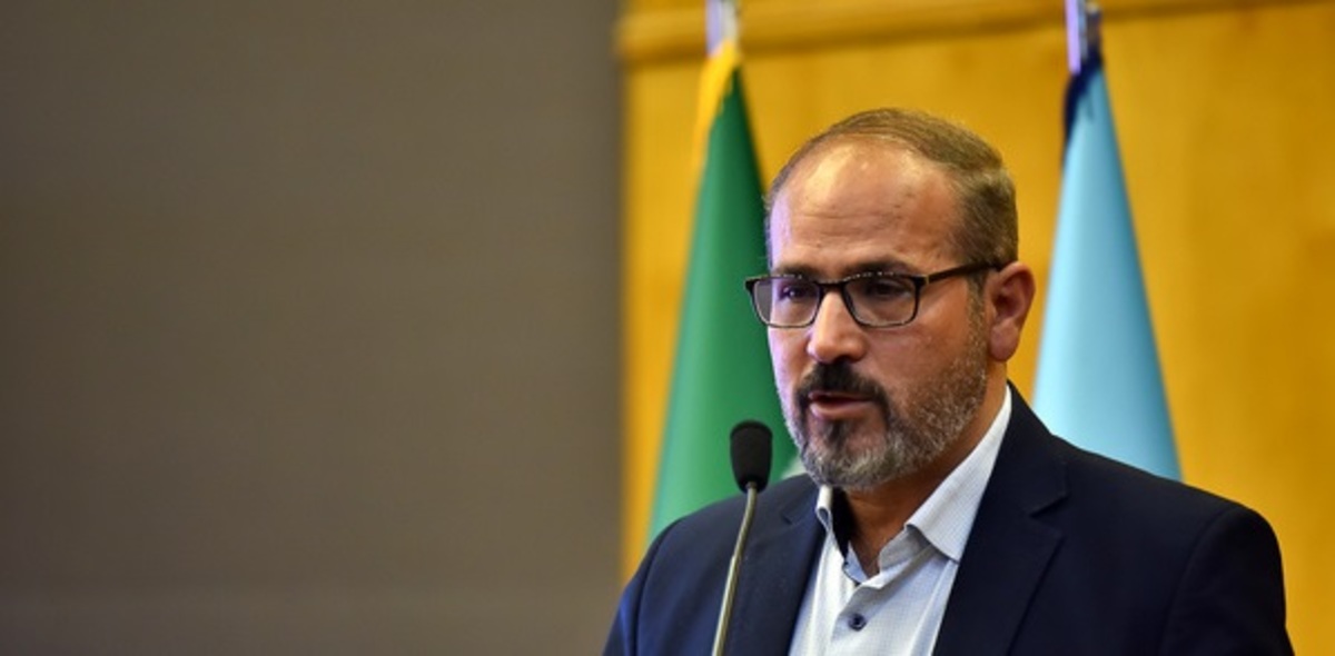 واکنش تند فعالان کارگری نسبت به سیلی زدن به کارگر هتل واکنش تند فعالان کارگری نسبت به سیلی زدن به کارگر هتل