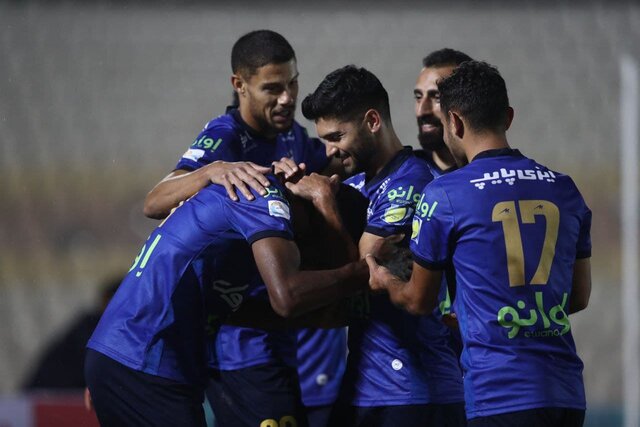 صدرنشینی از استقلال گرفته می‌شود؟!