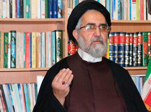 امام جمعه ابرکوه: عدهای به بهانه تولید خودرو داخلی، خون مردم را در شیشه کردهاند امام جمعه ابرکوه: عدهای به بهانه تولید خودرو داخلی، خون مردم را در شیشه کردهاند