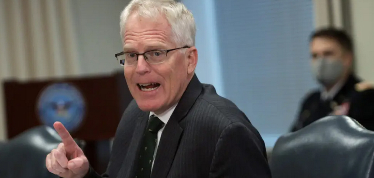 جزئیات جلسه عجیب کاخ سفید برای منصرف کردن ترامپ از حمله به ایران جزئیات جلسه عجیب کاخ سفید برای منصرف کردن ترامپ از حمله به ایران