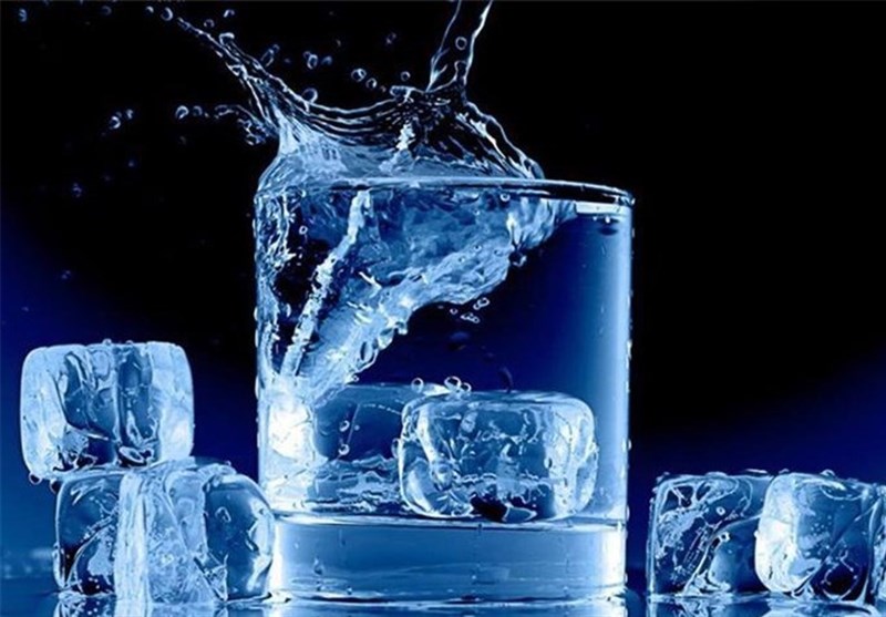 خطرات نوشیدن آب سرد
