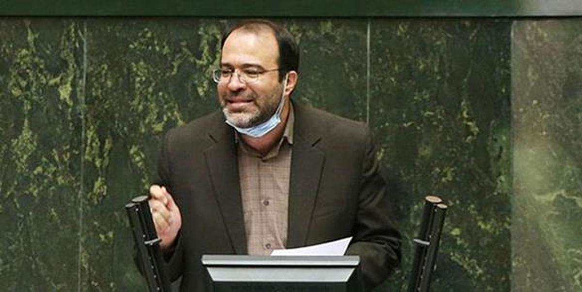 نماینده اصفهان: معلوم نیست ۱۵۰میلیون متر مکعب آب زاینده رود کجا می‌رود