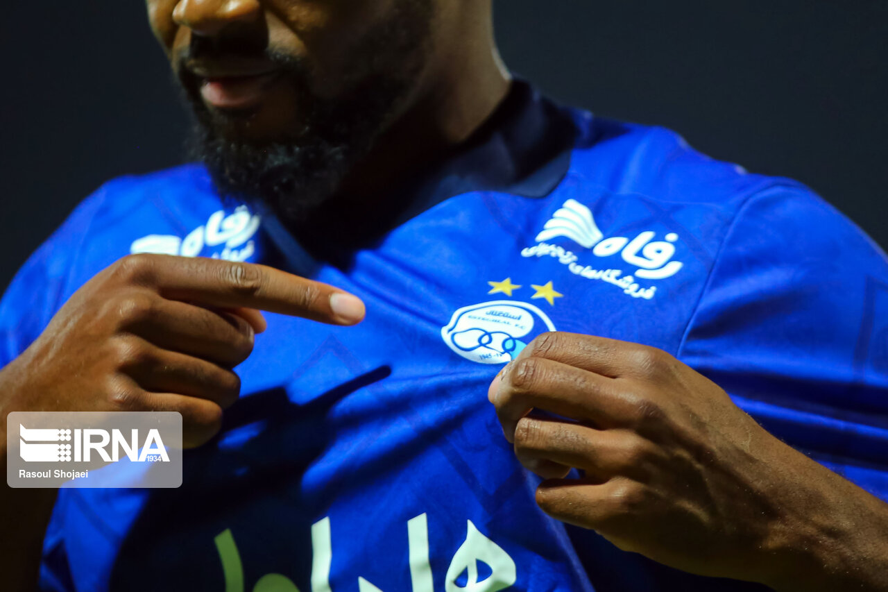 دیدار جذاب استقلال تهران و ذوب آهن اصفهان دیدار جذاب استقلال تهران و ذوب آهن اصفهان