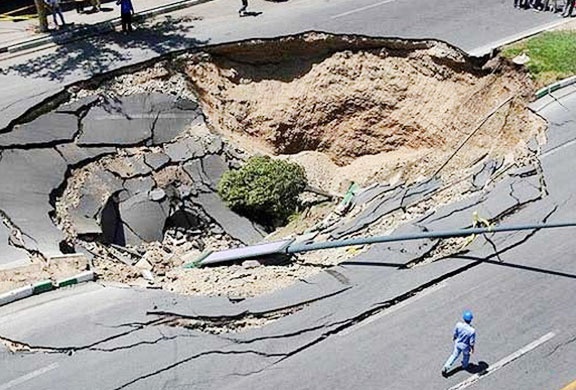 فرونشست زمین در تهران