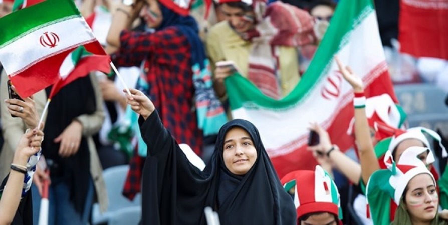 ورود زنان به ورزشگاه