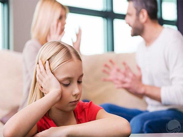 آیا دخالت والدین در زندگی فرزند جرم است؟