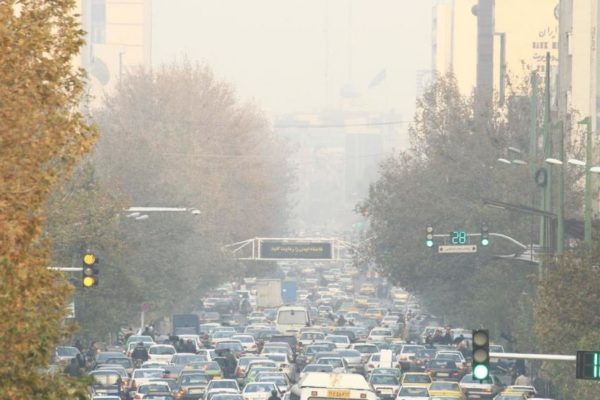 عضو شورای شهر تهران: تردد و تنفس مردم دچار اختلال است