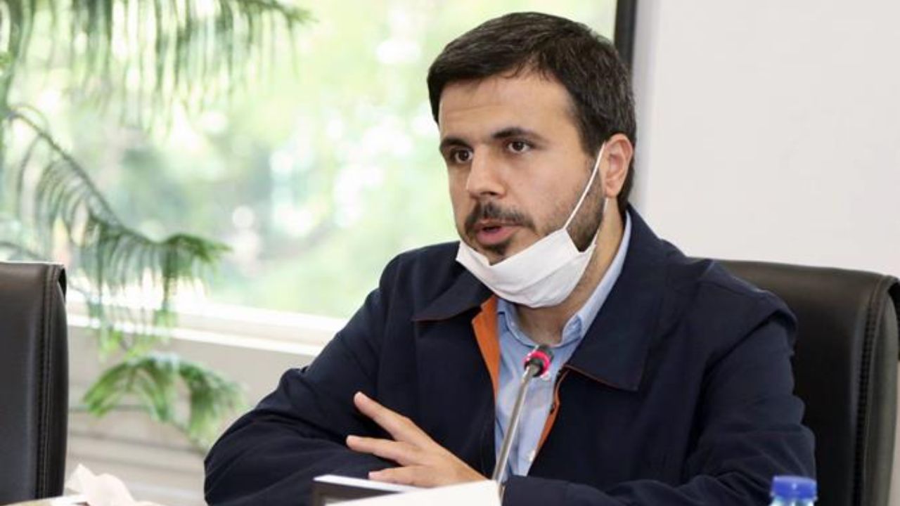 دولت میتواند بین ۱۵۰ تا ۲۵۰ هزار تومان به یارانه نقدی مردم اضافه کند دولت میتواند بین ۱۵۰ تا ۲۵۰ هزار تومان به یارانه نقدی مردم اضافه کند