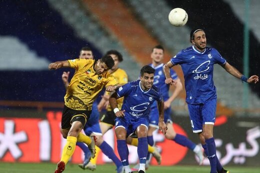 داوری استقلال و سپاهان