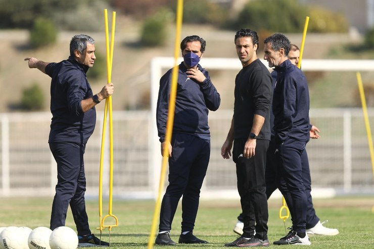 عصبانیت مجیدی در رختکن بعد از نمایش ضعیف استقلال