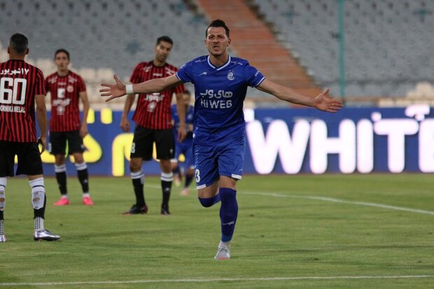 یشنهاد امیر قلعه‌نویی به مهاجم استقلال