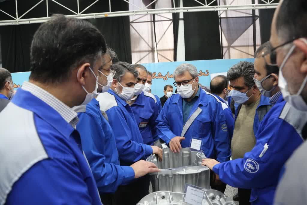 آغاز به کار نخستین نمایشگاه خودکفایی قطعات خودرو‌های تجاری ایران خودرو