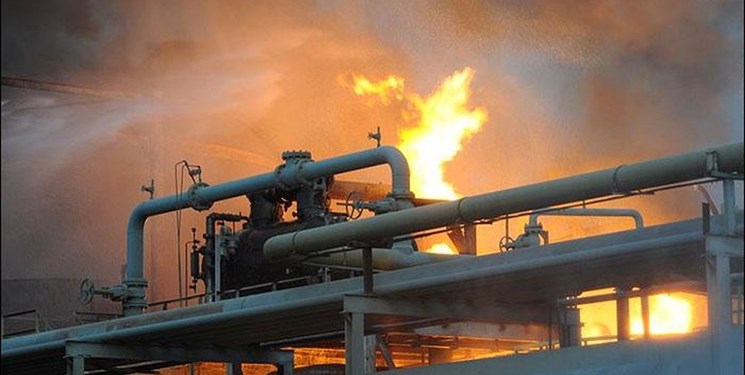 آتش‌سوزی در پتروشیمی کارون