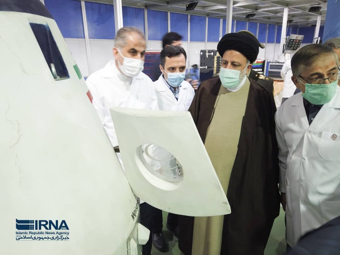 بازدید رئیسی از آخرین دستاوردهای صنعت فضایی +تصاویر بازدید رئیسی از آخرین دستاوردهای صنعت فضایی +تصاویر