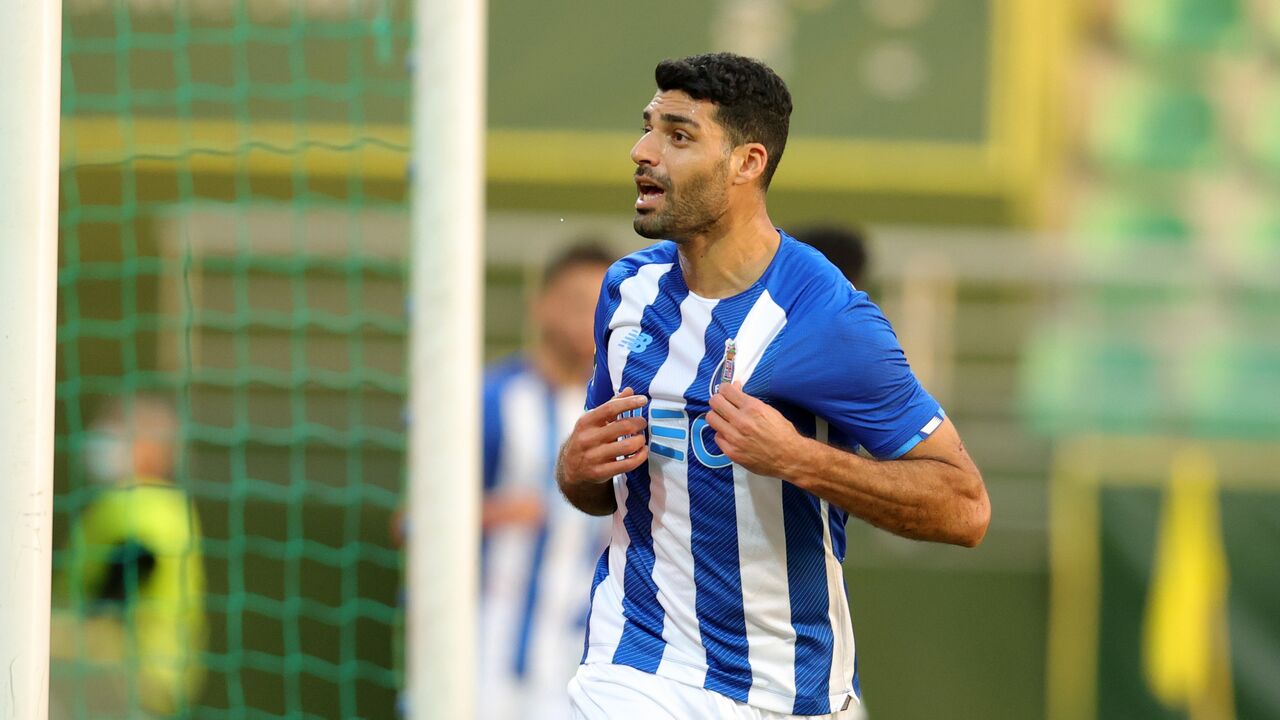 رقابت طارمی با رونالدو برای عنوان بهترین گل آکروباتیک اروپا