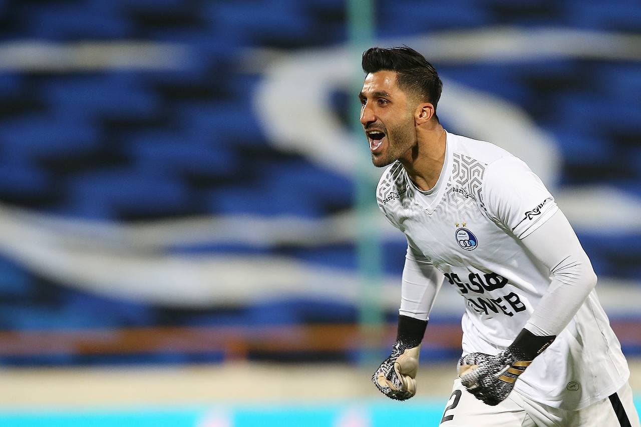 دروازه بان استقلال