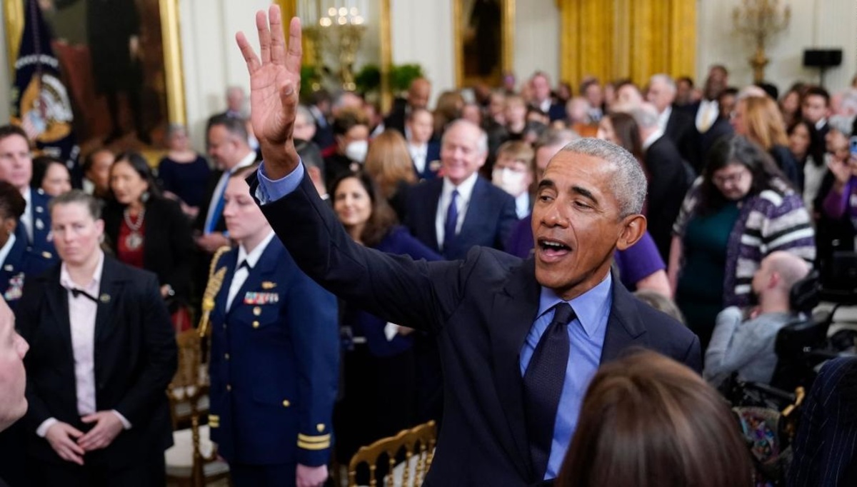 بی‌محلی به بایدن در کاخ سفید هنگام حضور اوباما +فیلم