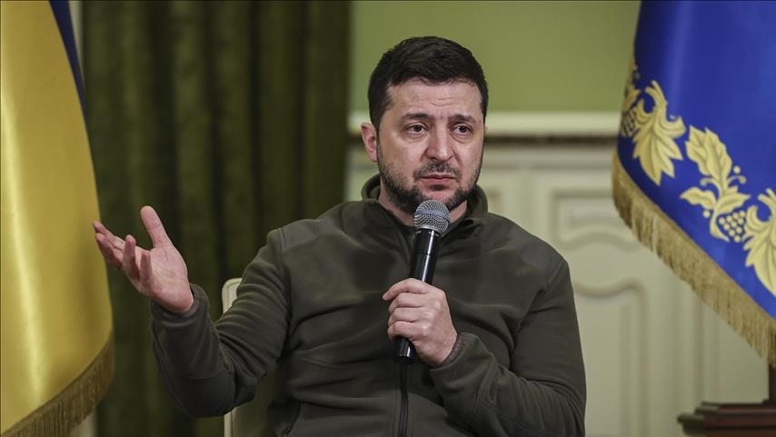 زلنسکی: تاخیر در تحریم نفت روسیه به قیمت جان اوکراینیها تمام میشود زلنسکی: تاخیر در تحریم نفت روسیه به قیمت جان اوکراینیها تمام میشود