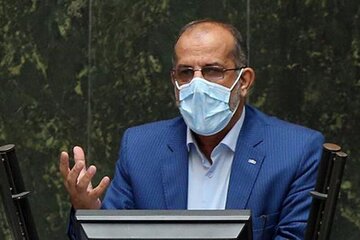 سردرگمی دولتمردان در نظارت بر دارو و کالاهای اساسی موجب فشار بر مردم شده است سردرگمی دولتمردان در نظارت بر دارو و کالاهای اساسی موجب فشار بر مردم شده است