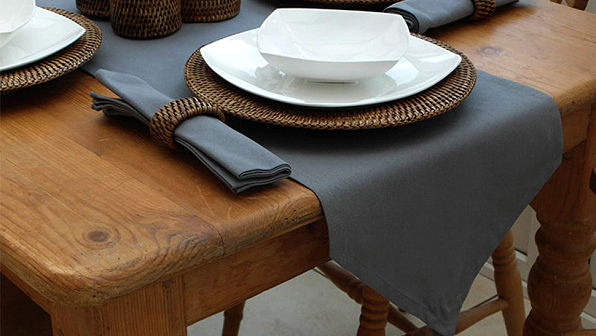 رانر چیست و چه تفاوتی با رومیزی دارد؟ رانر چیست و چه تفاوتی با رومیزی دارد؟