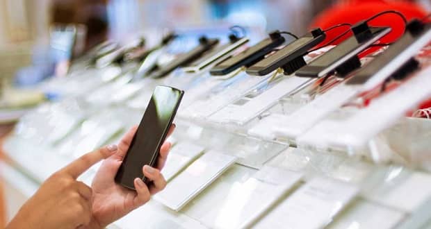 واردات موبایل‌های بالای ۶۰۰ دلار متوقف شد