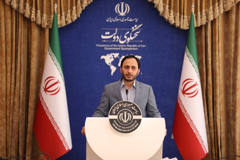 استعفای مدیر و ناظم مدرسه متخلف در تراشیدن موی سر دانش آموزان