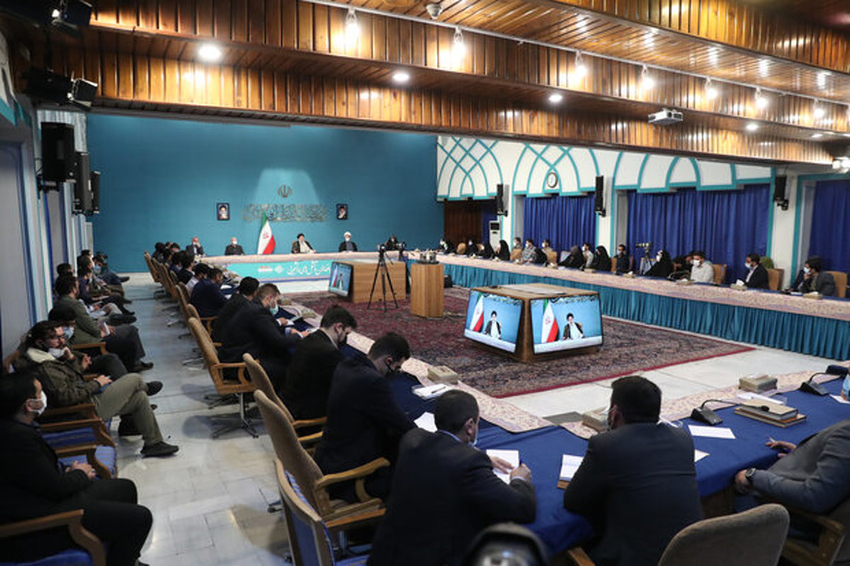 کدام عضو دولت سیزدهم از کابینه خارج می شود؟ کدام عضو دولت سیزدهم از کابینه خارج می شود؟