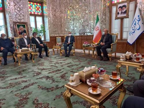 دیدار نوروزی قالیباف با مدیر عامل بانک ملی
