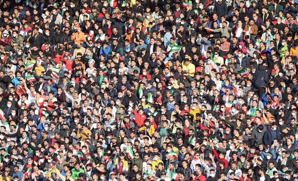 حضور زنان در ورزشگاه مشهد