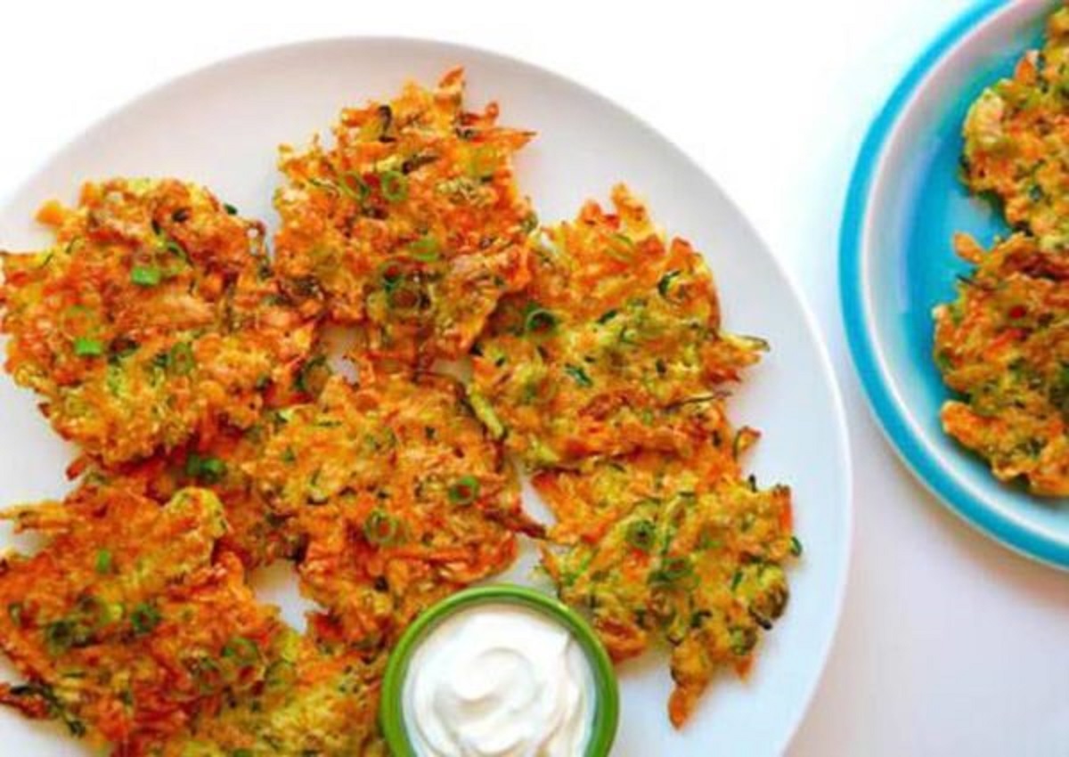 طرز تهیه کوکو سبزیجات با کدو سبز