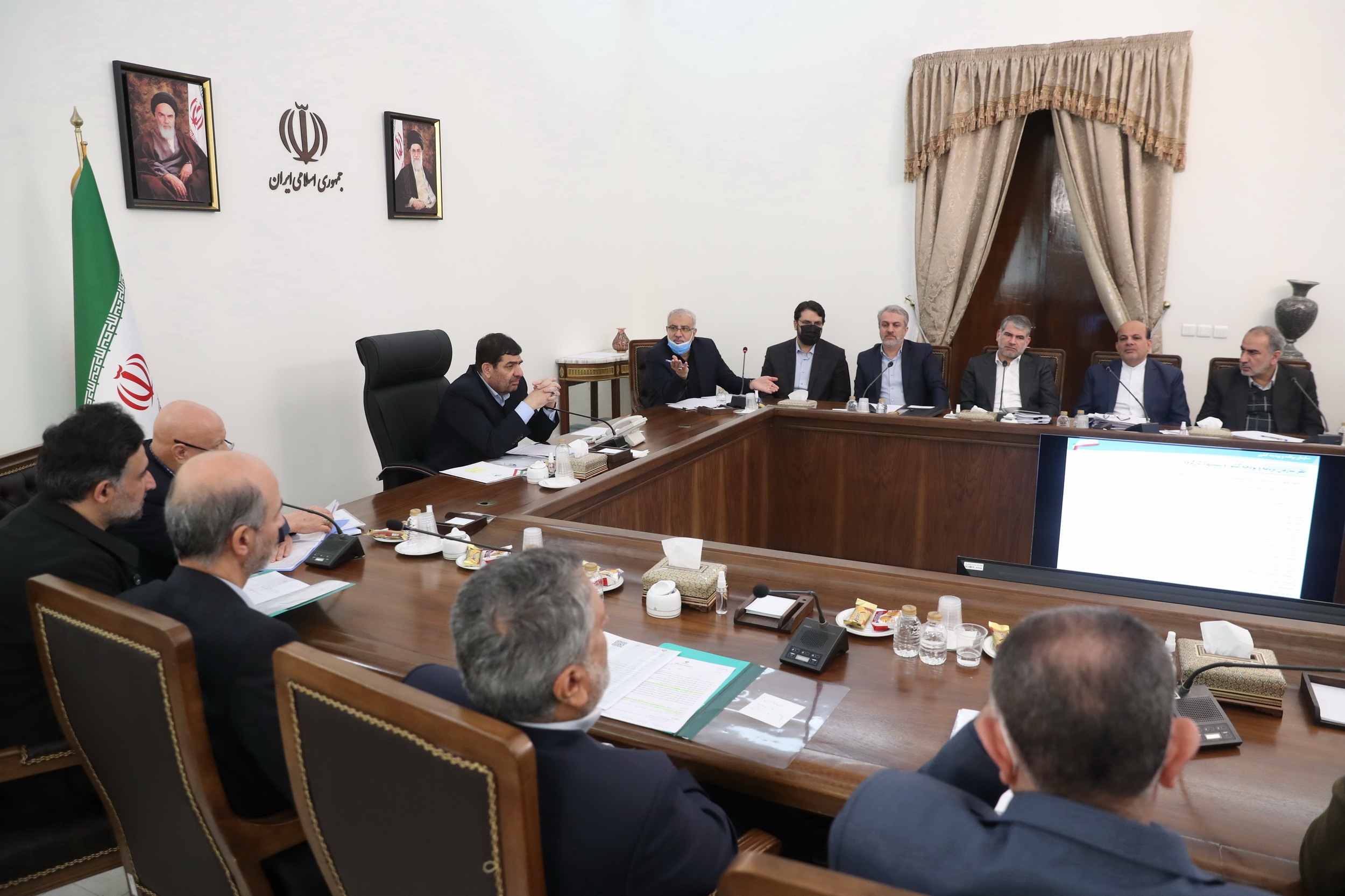 قطارهای حومهای در کلانشهرهای اصفهان و مشهد راه اندازی میشوند قطارهای حومهای در کلانشهرهای اصفهان و مشهد راه اندازی میشوند