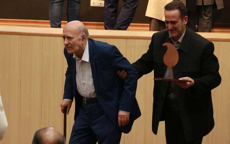 پایان کار نمایشگاه بینالمللی لوستر و چراغهای روشنایی پایان کار نمایشگاه بینالمللی لوستر و چراغهای روشنایی
