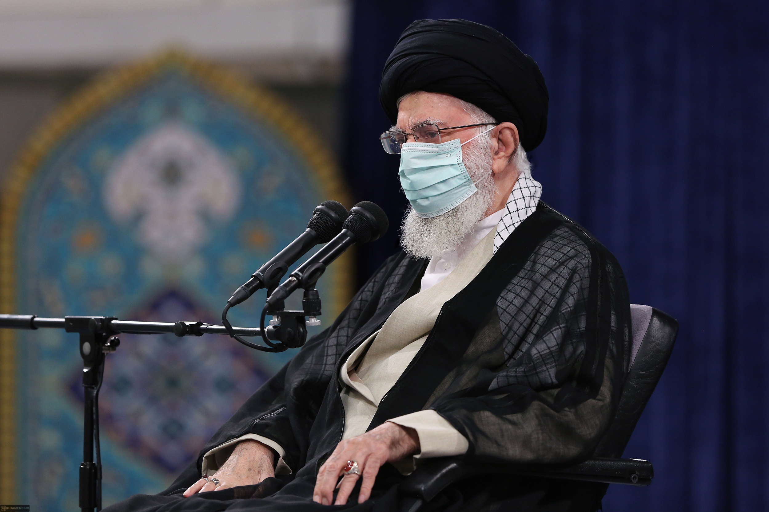 روایت رهبر از حوادث اخیر و پناهندگی برخی افراد +فیلم