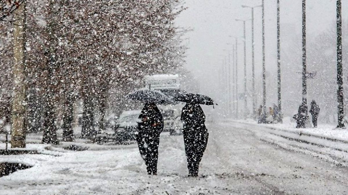 زمستان سختِ ایران این استان‌ها را تعطیل کرد