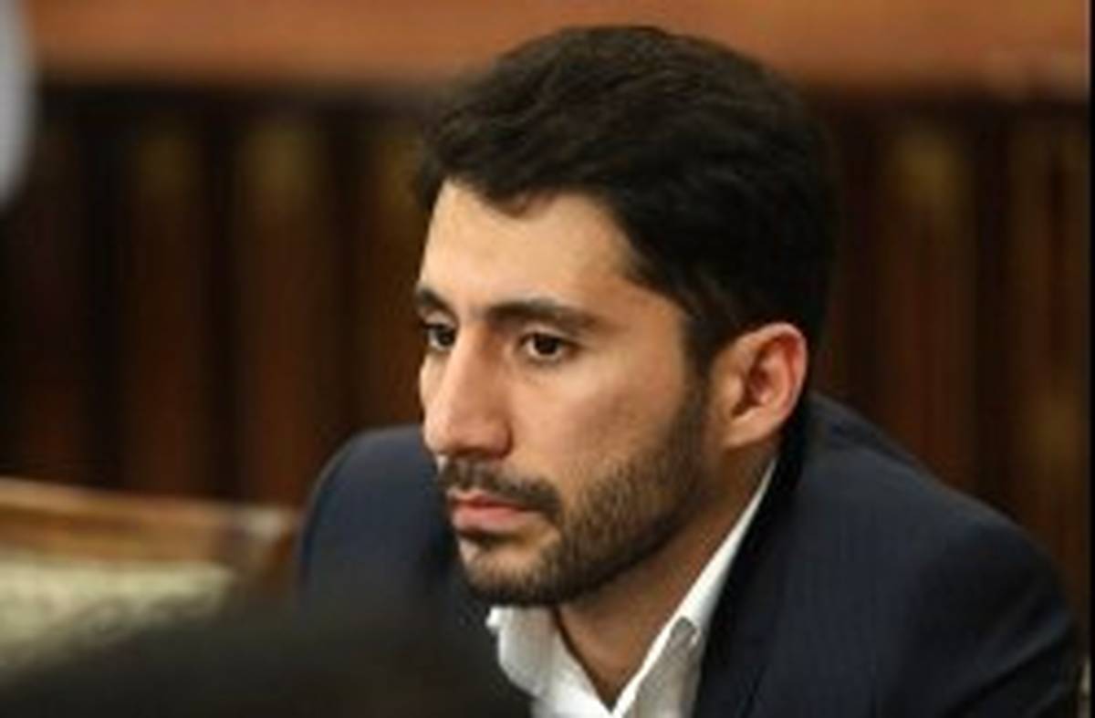 آقازاده امام جمعه موقت کیش مشاور دبیر شورایعالی مناطق آزاد شد